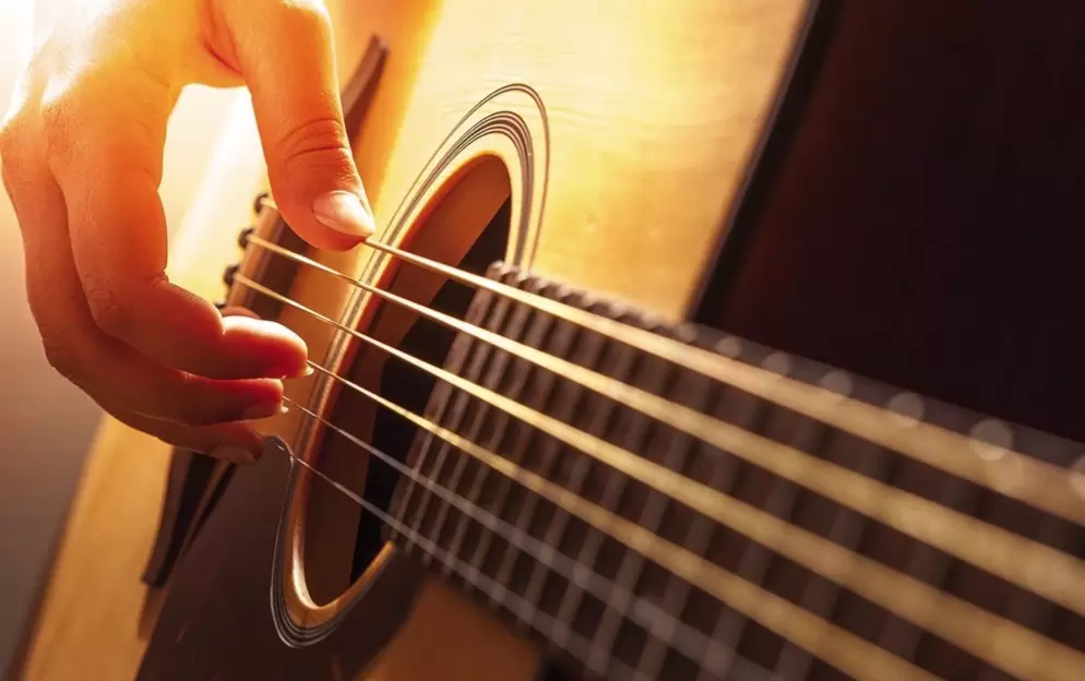 AmaWaterways, Guitar.jpg